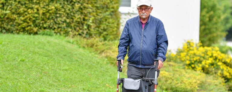 Titelbild Sturzsicher durch den Herbst 2022