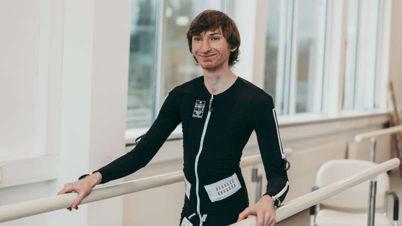 Video Max's Erfolg mit dem Mollii Suit